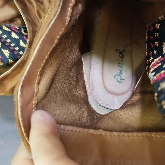 qupid fringe brown booties size 6.5 - Picture 8 of 8